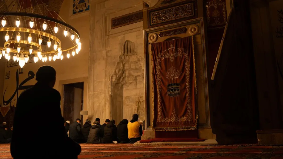 Cumhurbaşkanı Erdoğan, Üsküdar'daki Hz. Ali Camisi'nde Cuma Namazı Kıldı