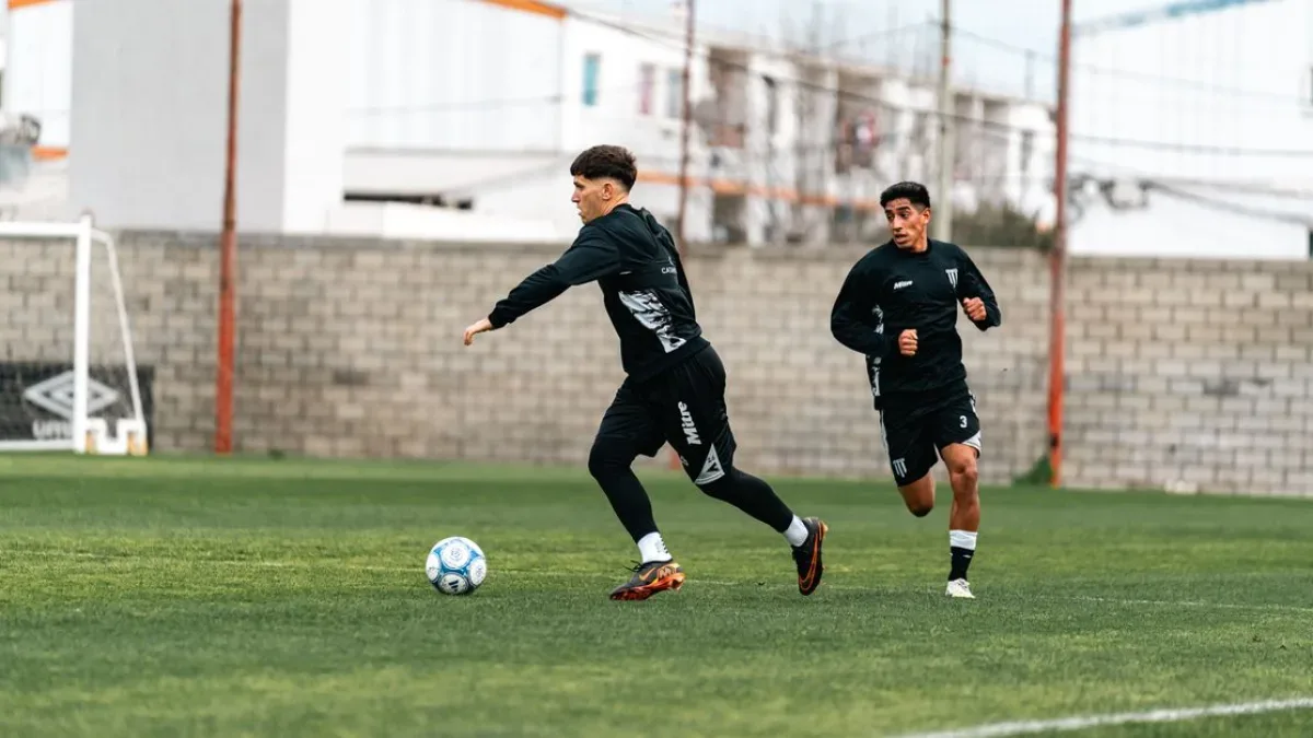 İrfan Can Eğribayat, Gençlerbirliği'nde Futbol Kariyerine Devam Edecek